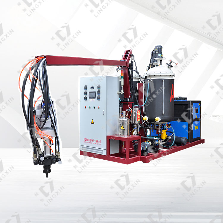 Polyurethane foaming machine