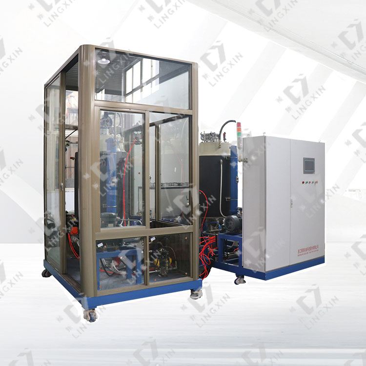 Polyurethane foaming machine